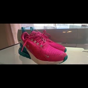 Nike air 270